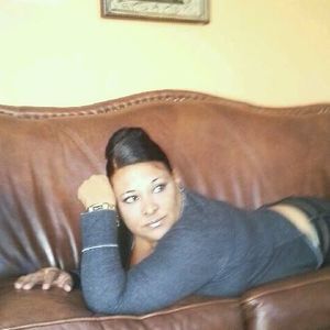 Meet your Posher, Yohusy